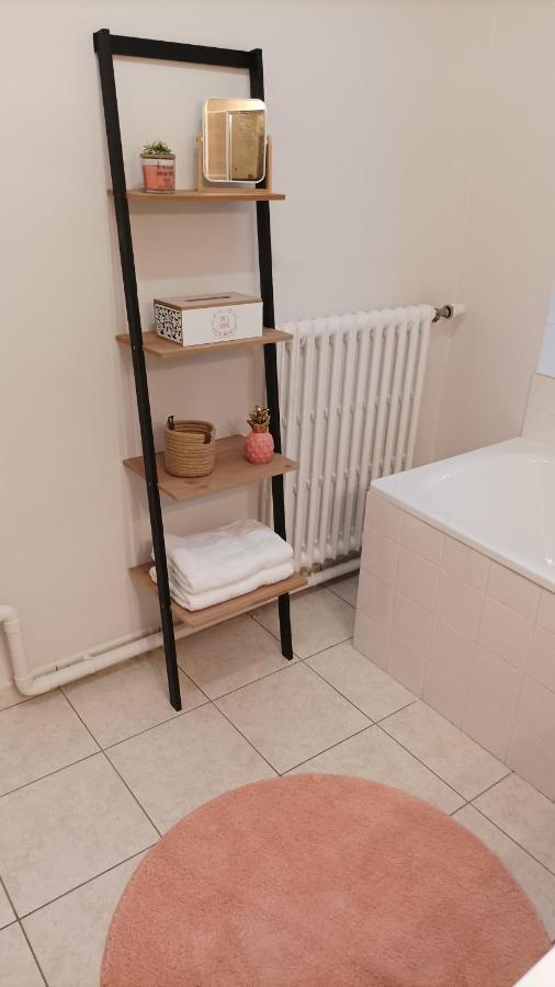 Loudeac : Appartement T2 Chaleureux Centre Ville المظهر الخارجي الصورة